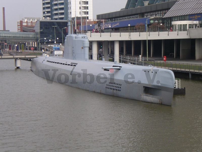 Besuch des U-Boots “Wilhelm Bauer” im Museumshafen von Bremerhaven. Dieses U-Boot vom Typ XXI, Baujahr 1945, wurde 1960 von der Bundesmarine in Dienst gestellt, und stellt seit 1984 als Technikmuseum eine besondere Attraktion dar.