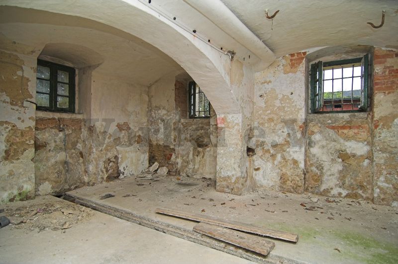 Das Kellergeschoss wurde als Gewölbekeller ausgeführt.
