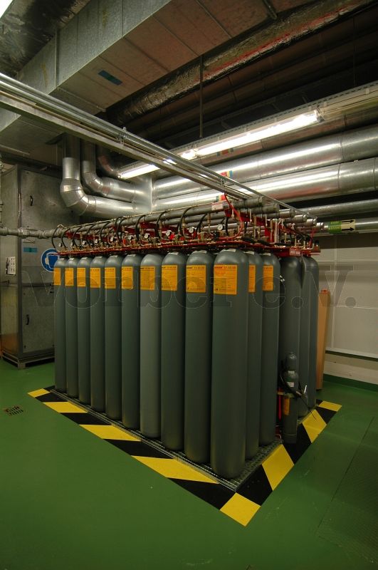 Inertgas-Behälterbatterie der Löschanlage im Raum 20 in der GSVBw 47.