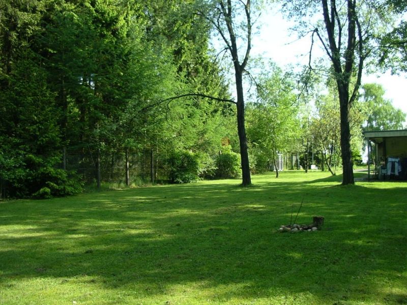 Die weitläufigen Grünflächen auf dem GSVBw-Grundstück erfordern eine zeitaufwändige Pflege.