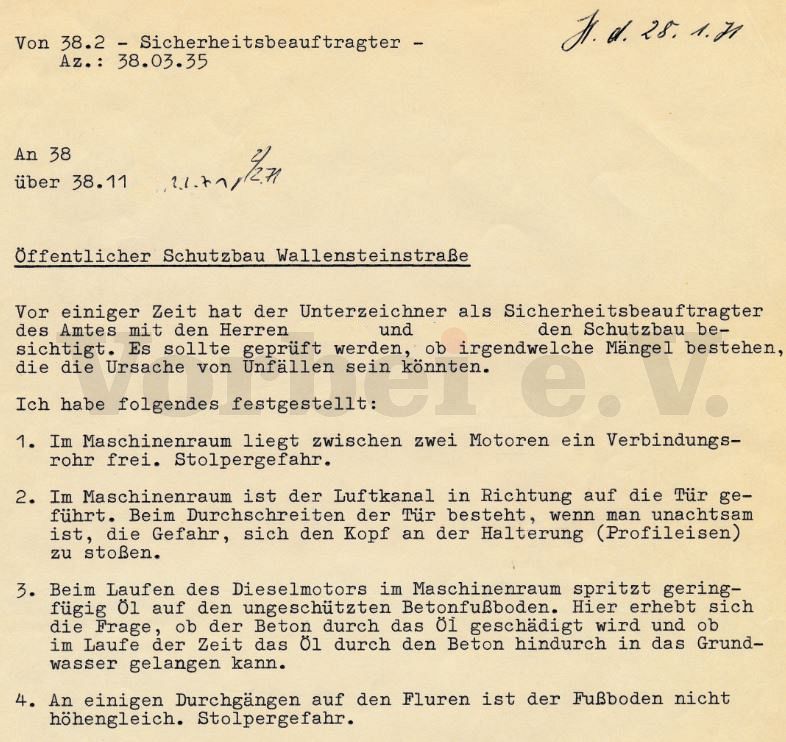 Auszug aus dem Begehungsbericht: Der Sicherheitsbeauftragte des Amtes für Zivilschutz weist auf Sicherheitsmängel im Bunker hin. (Persönliche Informationen wurden entfernt) Auszug aus dem Begehungsbericht: Der Sicherheitsbeauftragte des Amtes für Zivilschutz weist auf Sicherheitsmängel im Bunker hin. (Persönliche Informationen wurden entfernt)